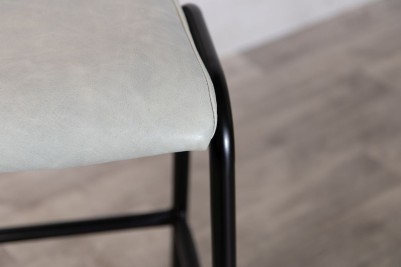 concrete-bar-stool-seat
